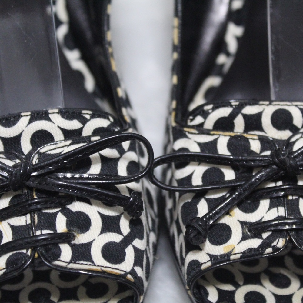 Black & White Patterned Peep-Toe Block Heel Pumps - Picture 5 of 8